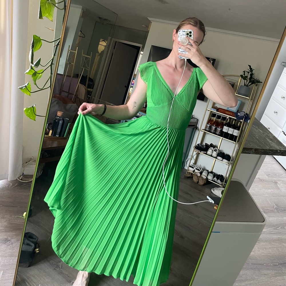 Foxiedox anoki pleated flutter sleeve midi dress.
